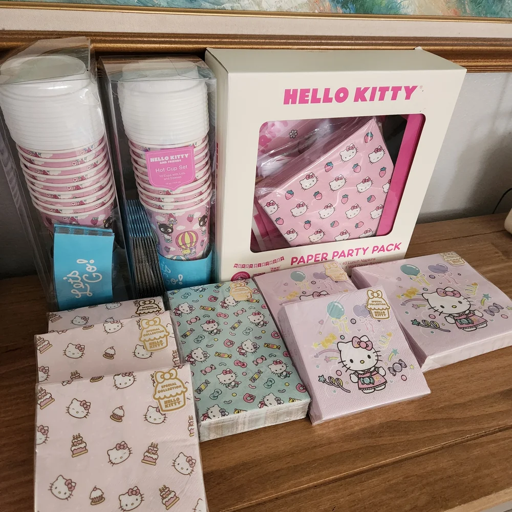 Hello Kitty Pink and Purple Party Tableware Set